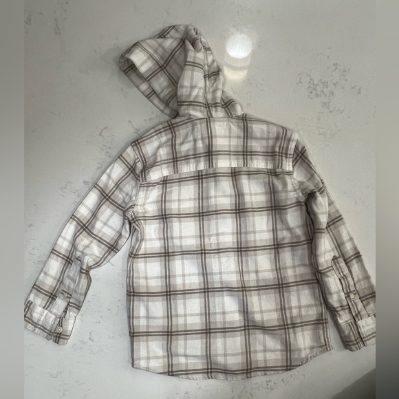 NWT🏷️ Abercrombie Kids 🫎BOY FLANNEL WITH HOOD 🧥SIZE 5-6 - Picture 3 of 6
